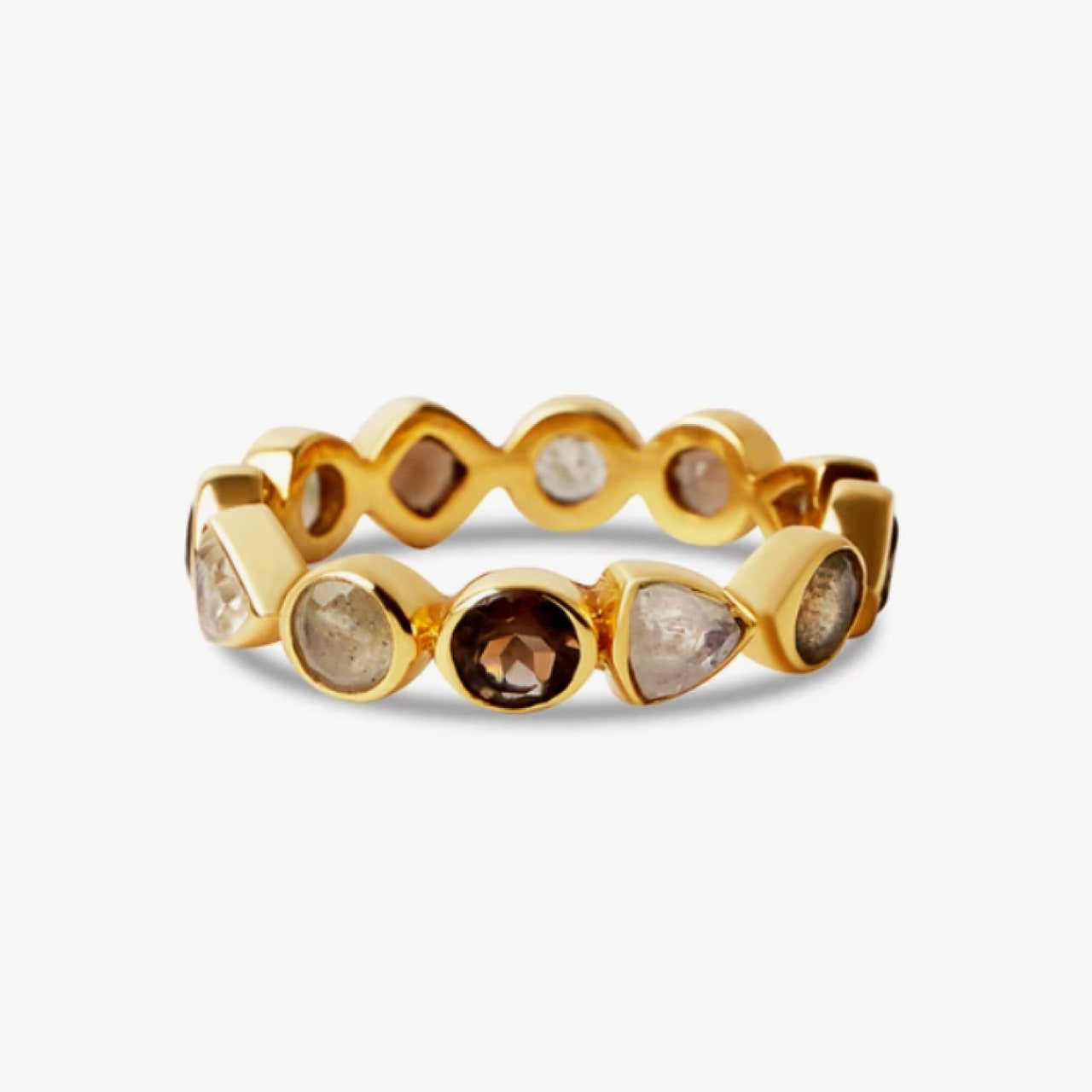 Image may contain: Bracelet, Jewelry, Accessories, Accessory and Gold