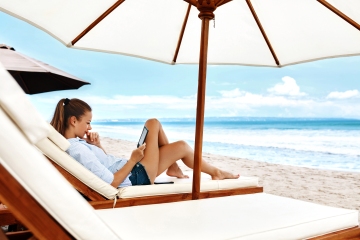 Top holiday reads revealed as UK travelers devour five books on holiday
